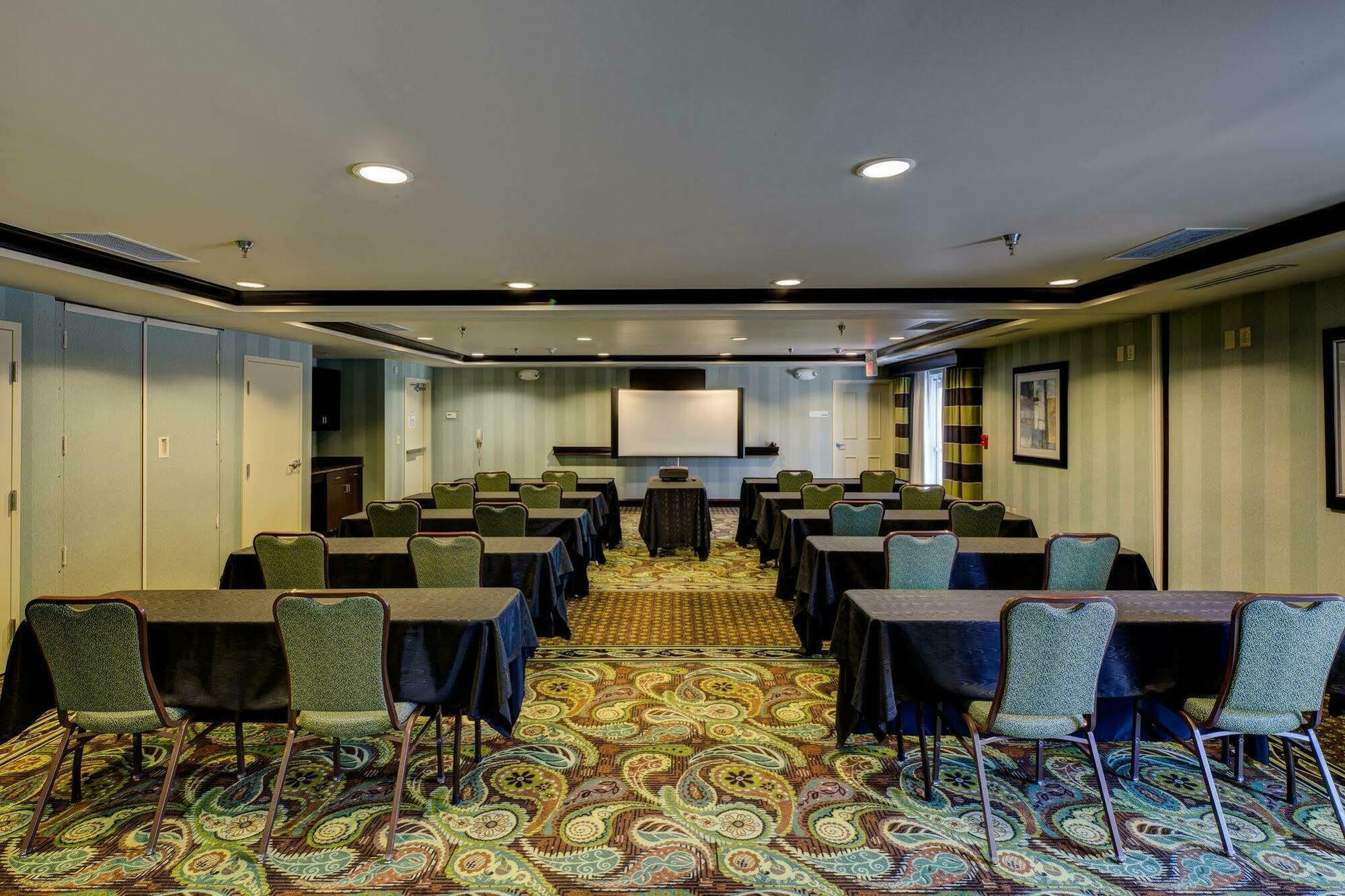 Holiday Inn Express - Columbus - Dublin By Ihg Экстерьер фото